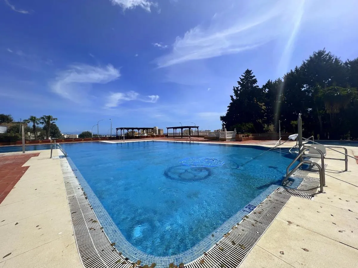 Apartamento tropical con piscina cerca de la playa Torremolinos